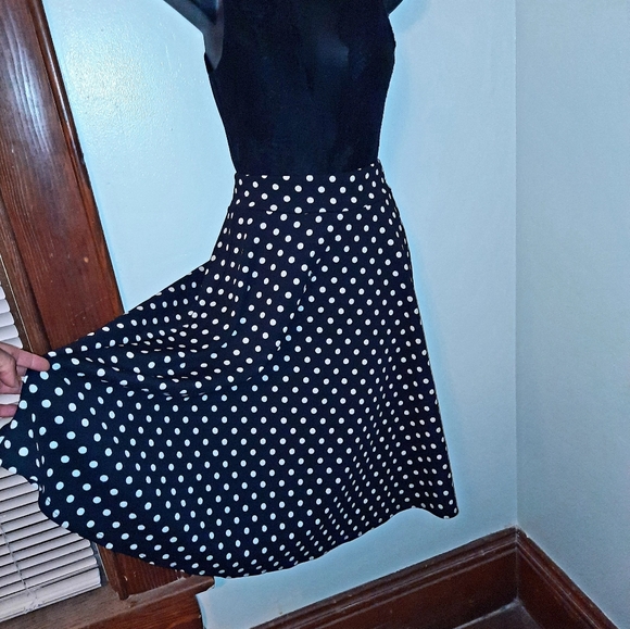 Skirt - Picture 2 of 3